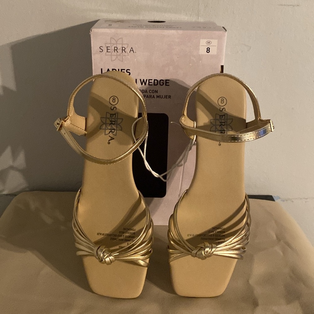Sandals - Picture 14 of 14